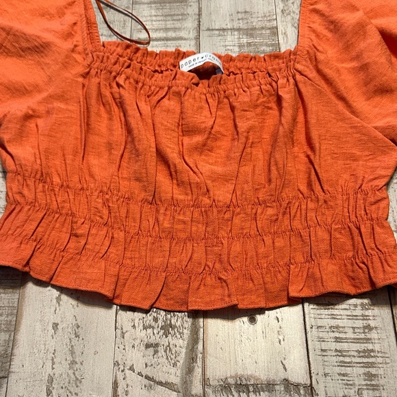 Paper Crane Vibrant Orange Puff Sleeve Crop Top - Picture 3 of 3